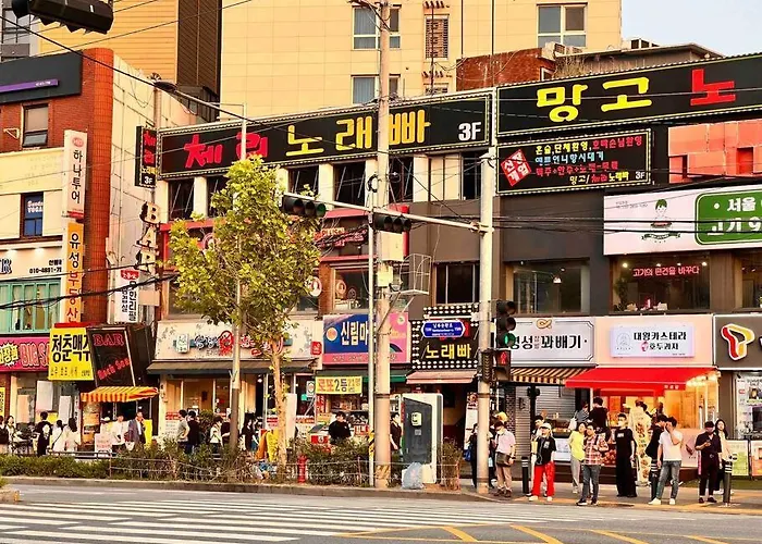 콤마1호 : 아늑한 반지하